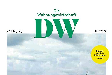 Titel des Magazins DW Die Wohnungswirtschaft Heft 5/2024, drei hohe Mehrfamilienhäuser ragen über grüne Bäume hinaus