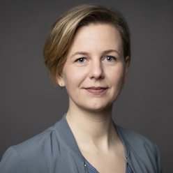 Anna Rodermund Porträt, Person mit kurzen Haaren