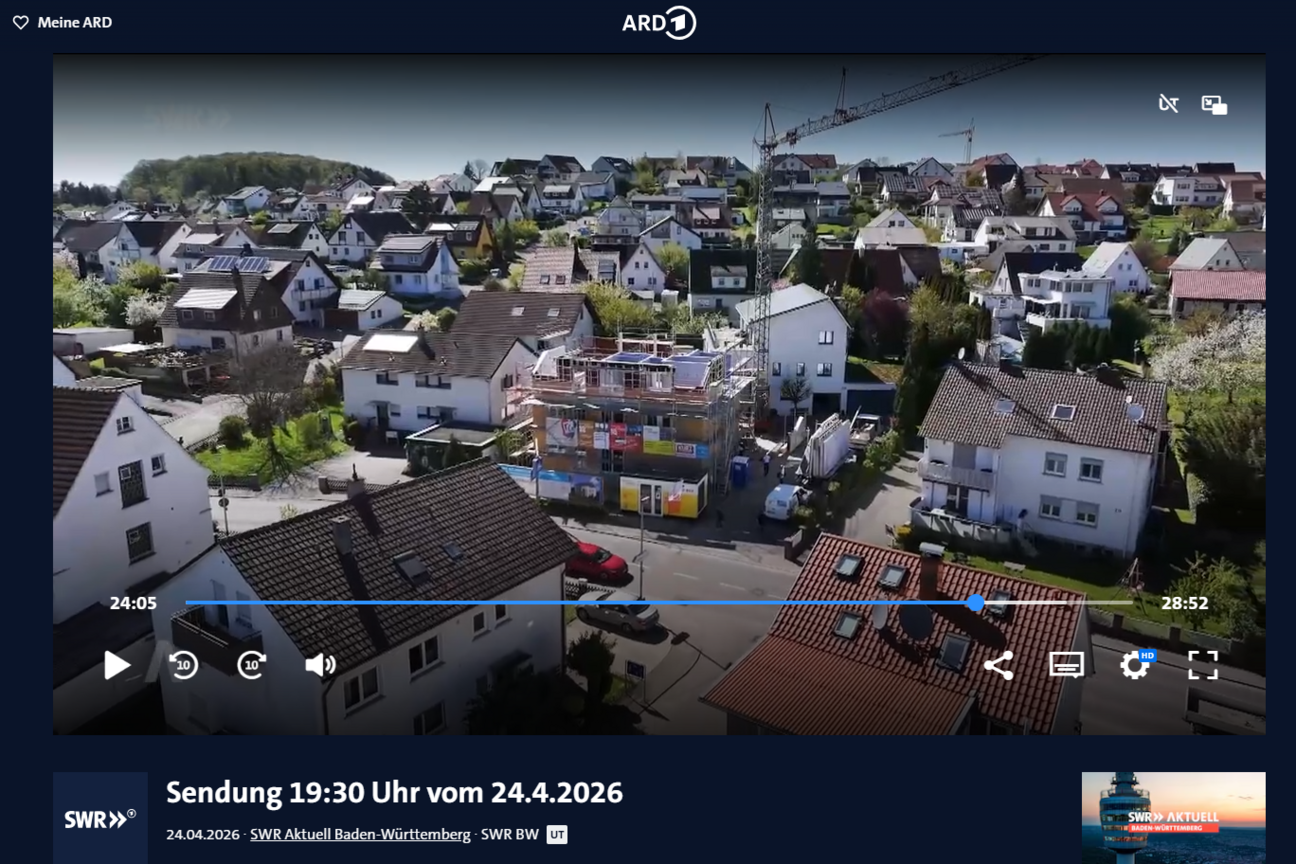 Nachrichten 24.04.2026, SWR Aktuell Baden-Württemberg Bild zeigt Screenshot eines Fernsehbeitrags des SWR mit Standbild einer Baustelle