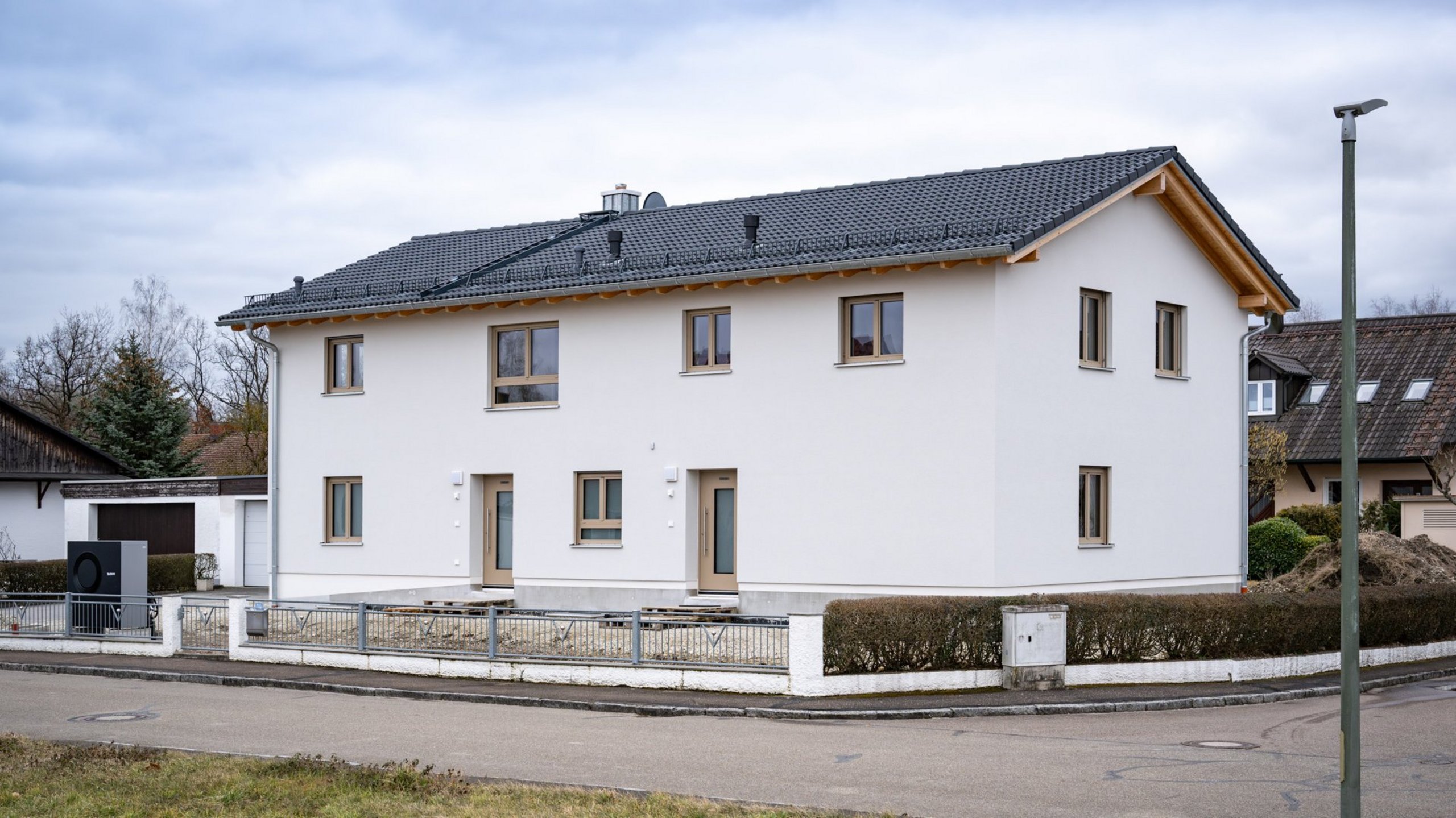 Zweistöckliges saniertes Haus