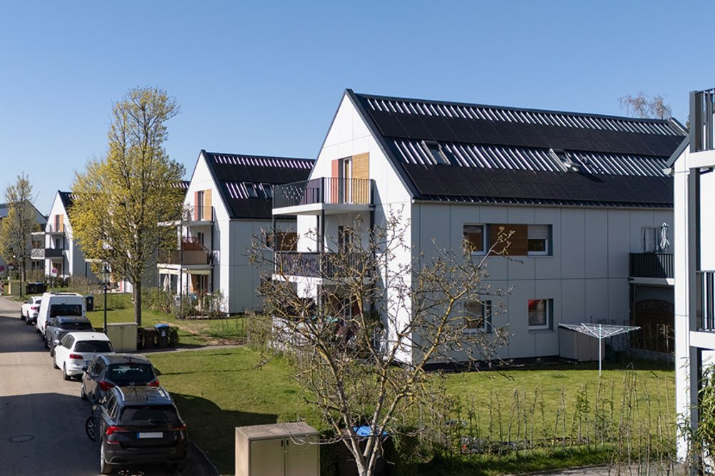 Bild zeigt Häuser mit Straße