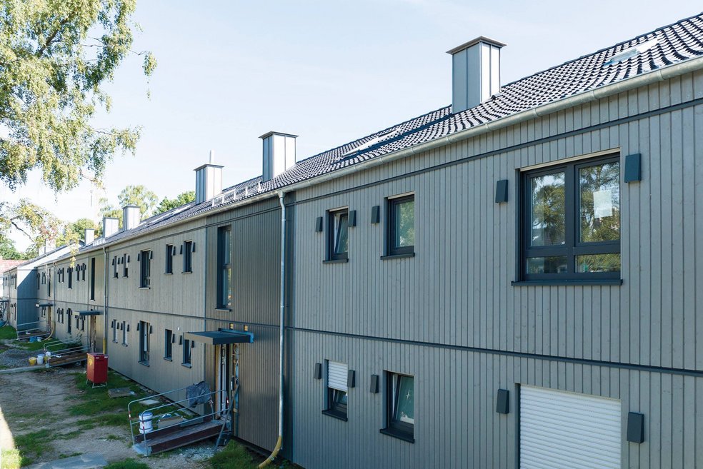 Mehrfamilienhaus zweigeschossig während Sanierung 